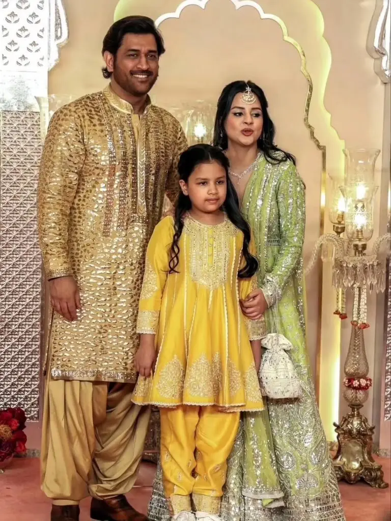 sakshi dhoni height