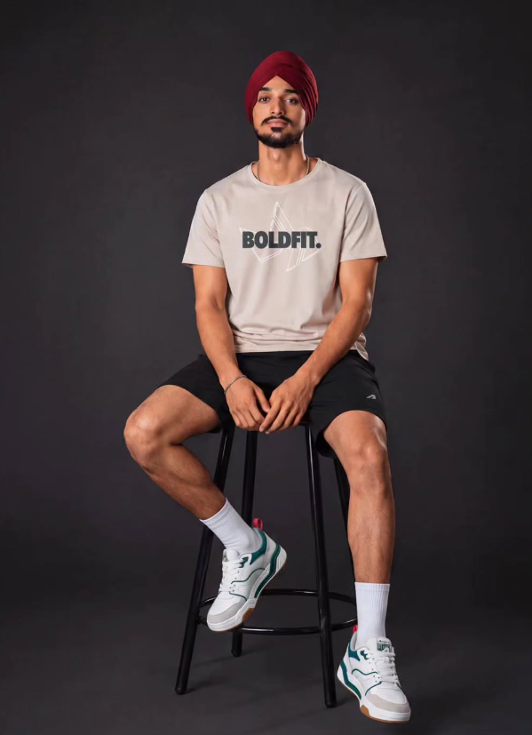 Arshdeep Singh Height in Feet